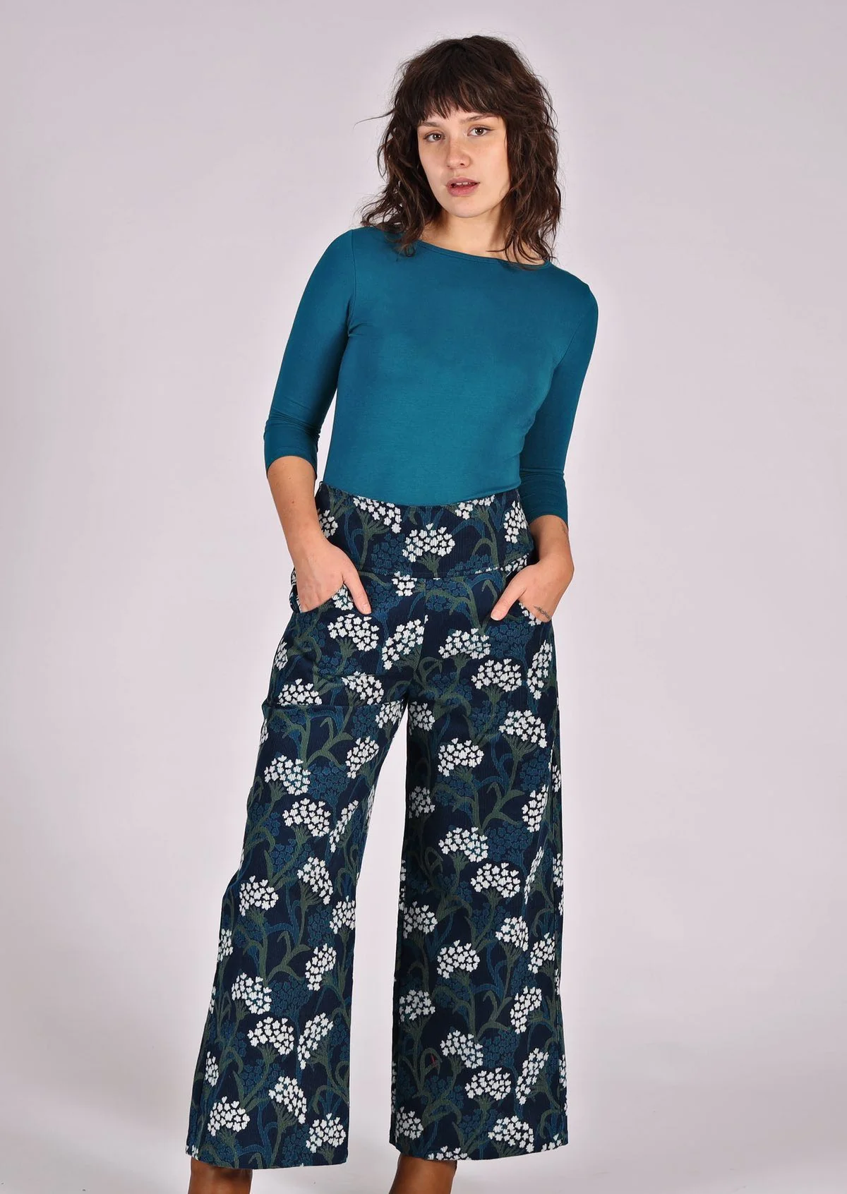 Esta Corduroy Pants Yarrow - Fuchesia