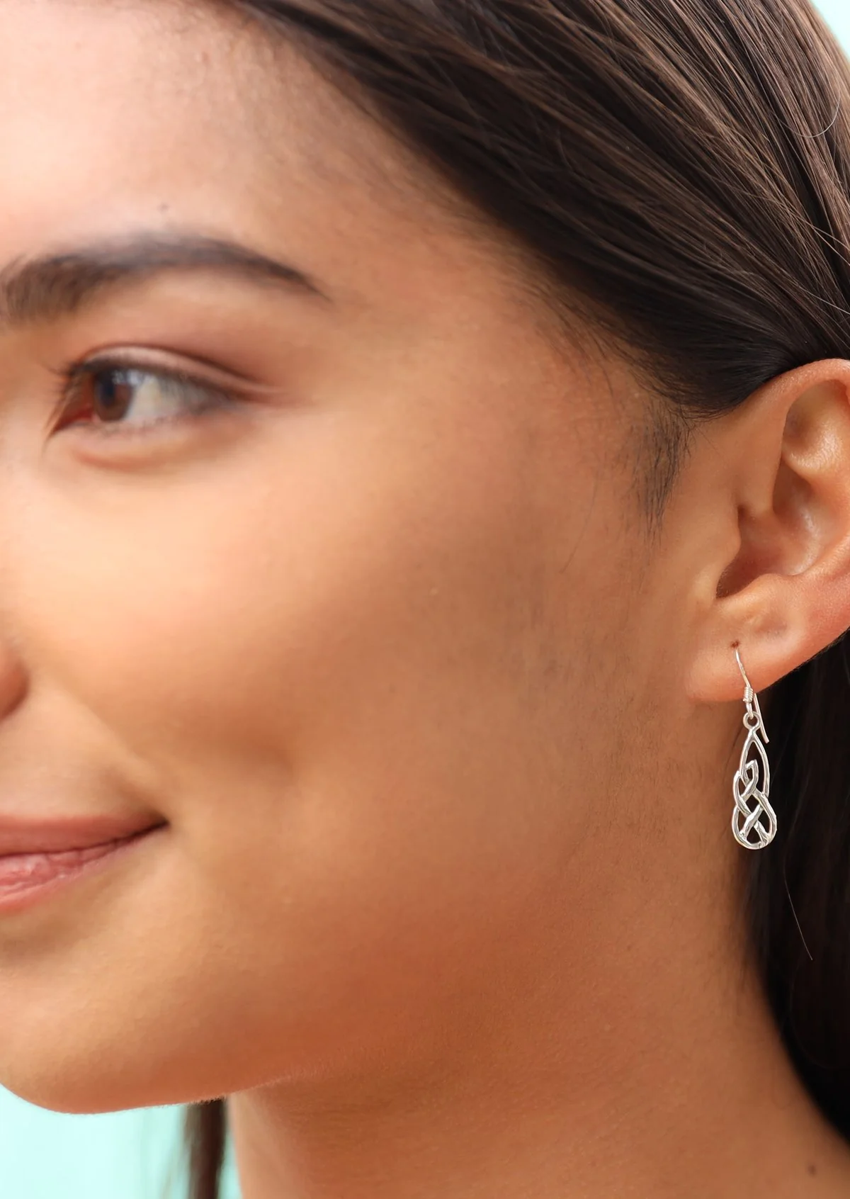 Woven Droplet Silver Earrings - Fuchesia