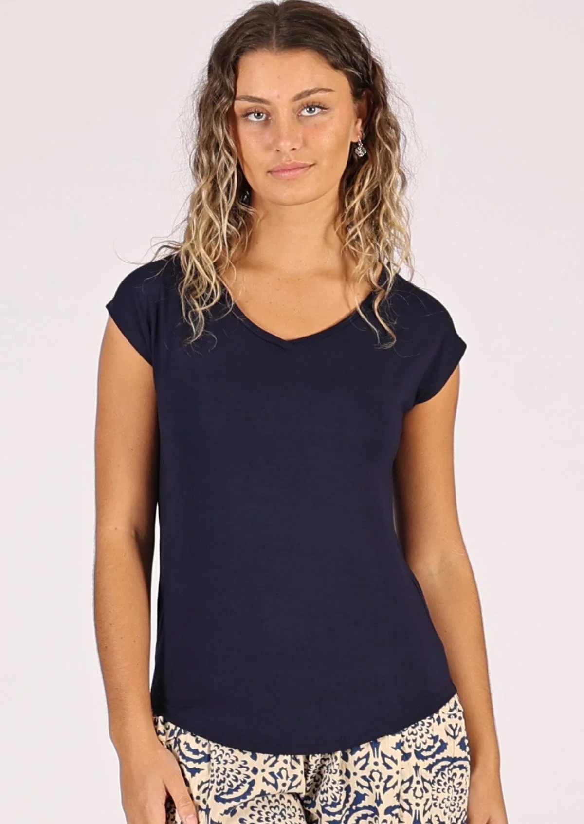 Simple Top V-neck Navy Blue - Fuchesia