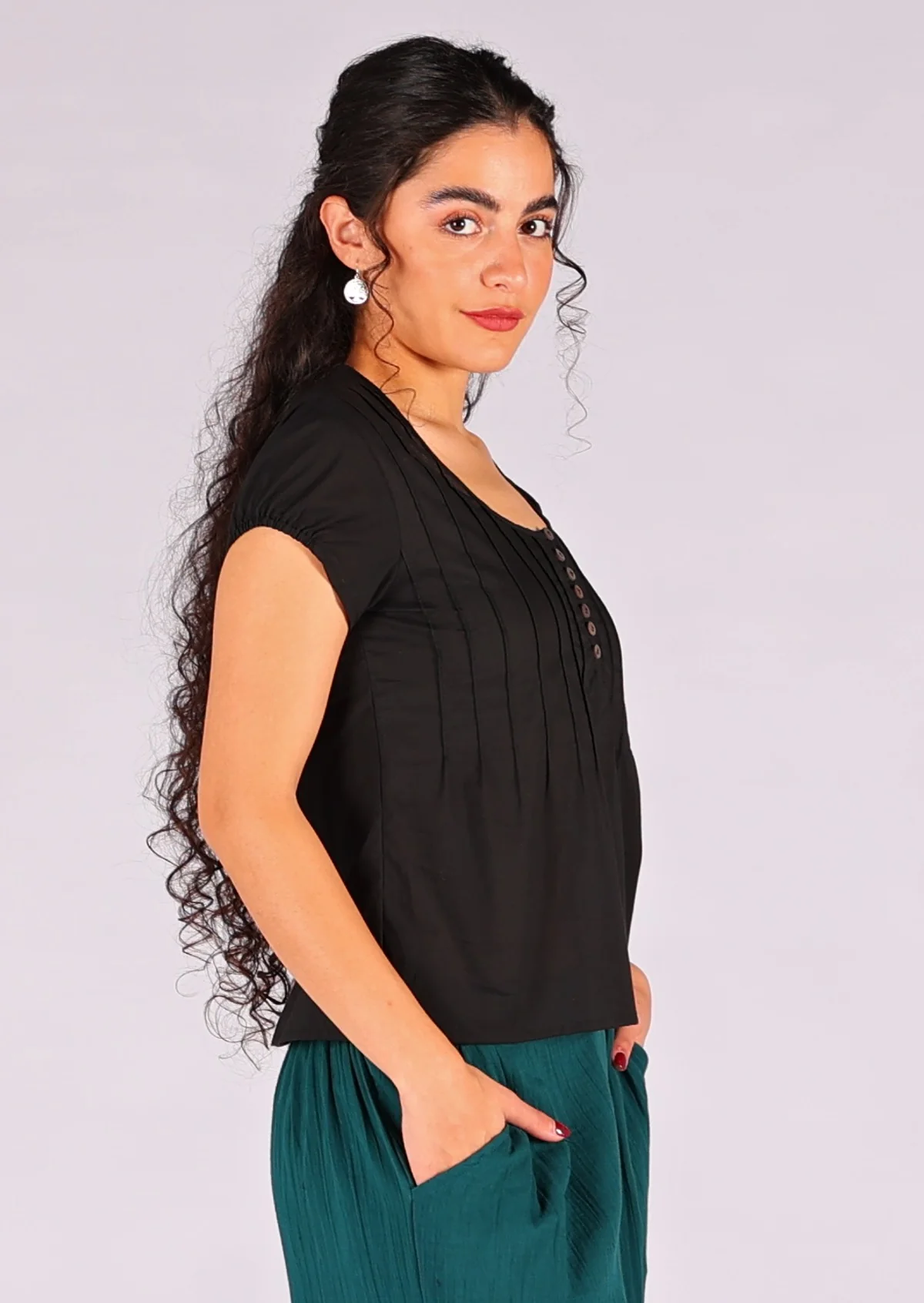 Yasmin Top Black - Fuchesia